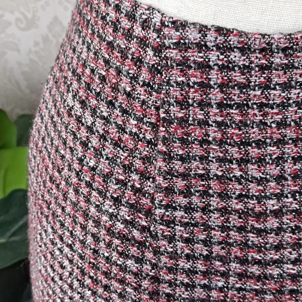 WHBM Size 4 Pink and Black Metallic Tweed Mini Skirt Lined Back Zip EUC
